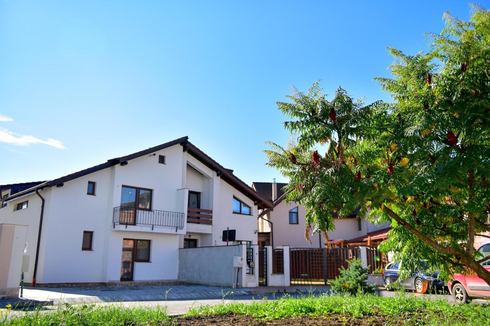 Regim Hotel Hanea Jacuzzi In Camera,Piscina Exterioara Si Sauna Comuna ซีบิว ภายนอก รูปภาพ